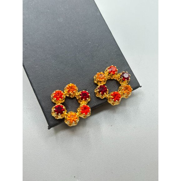 Vintage Signed Austria Clip On Earrings Red Orange Warm Tones Wreath Design - Picture 6 of 6
